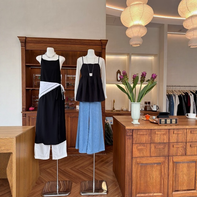 Loja de roupas, balcão de caix - Office Furniture Second Hand avaliação e preço